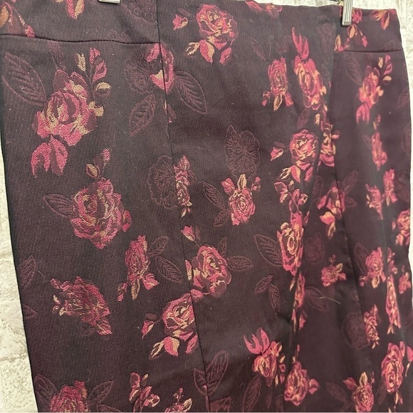 WHBM White House Black Market Floral Black Modest Work Professional Skirt‎ - Picture 6 of 7